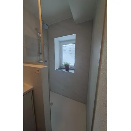 Apartment Fuer Neun Personen In *